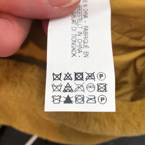 NWT Zara Fuzzy Jacket. - Picture 5 of 5